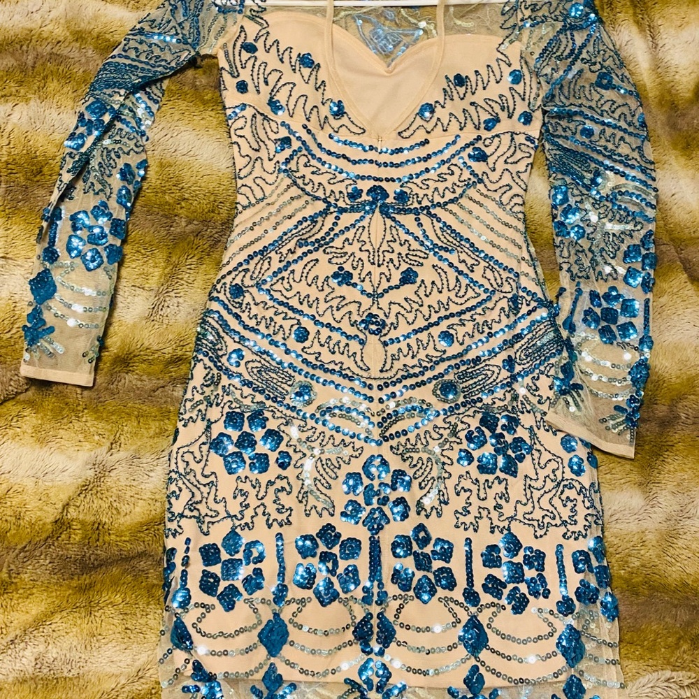 Dress - Picture 3 of 11